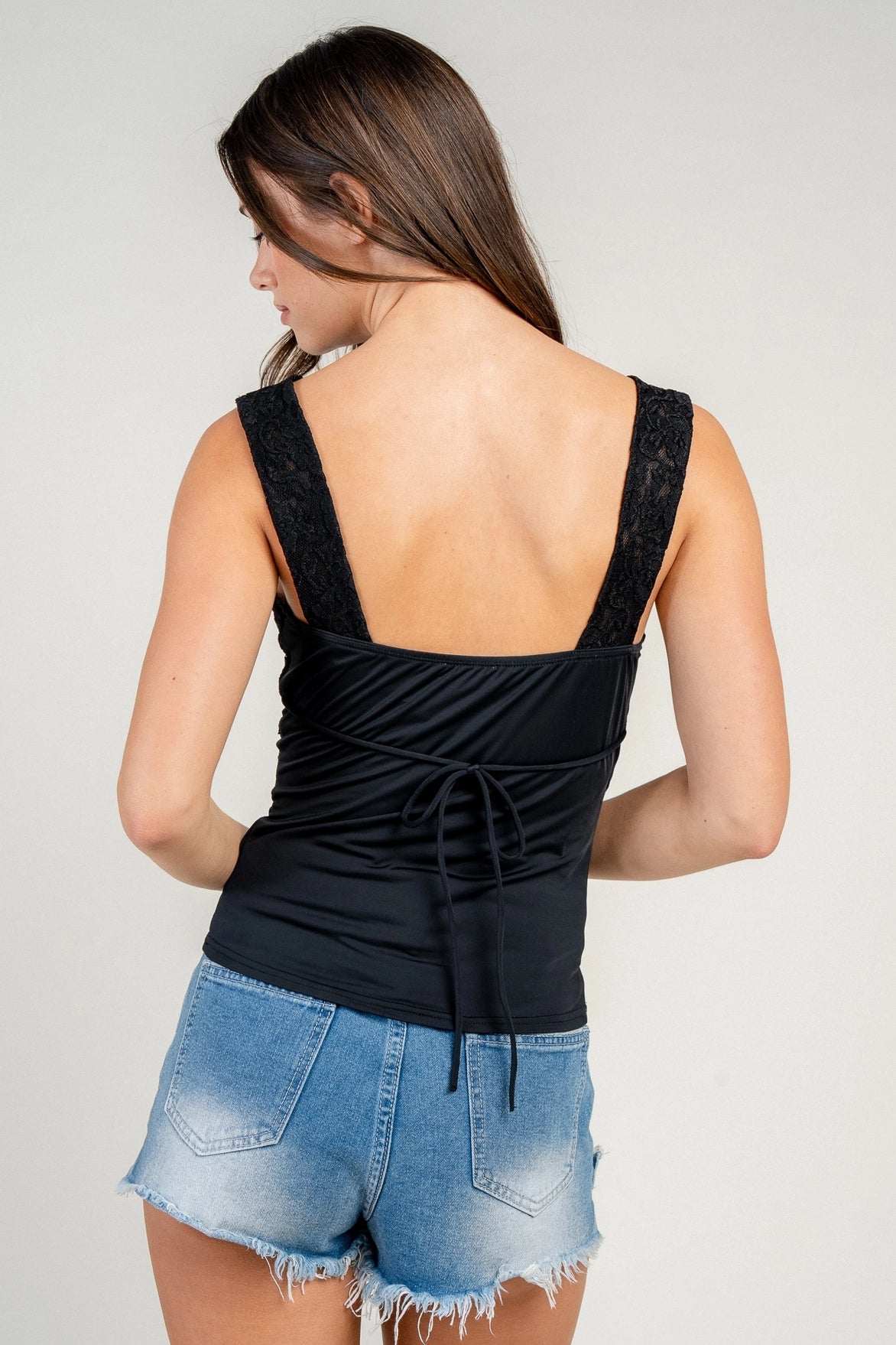 Sleeveless Lace Detail Ribbon Tie V-Neck Tank Top