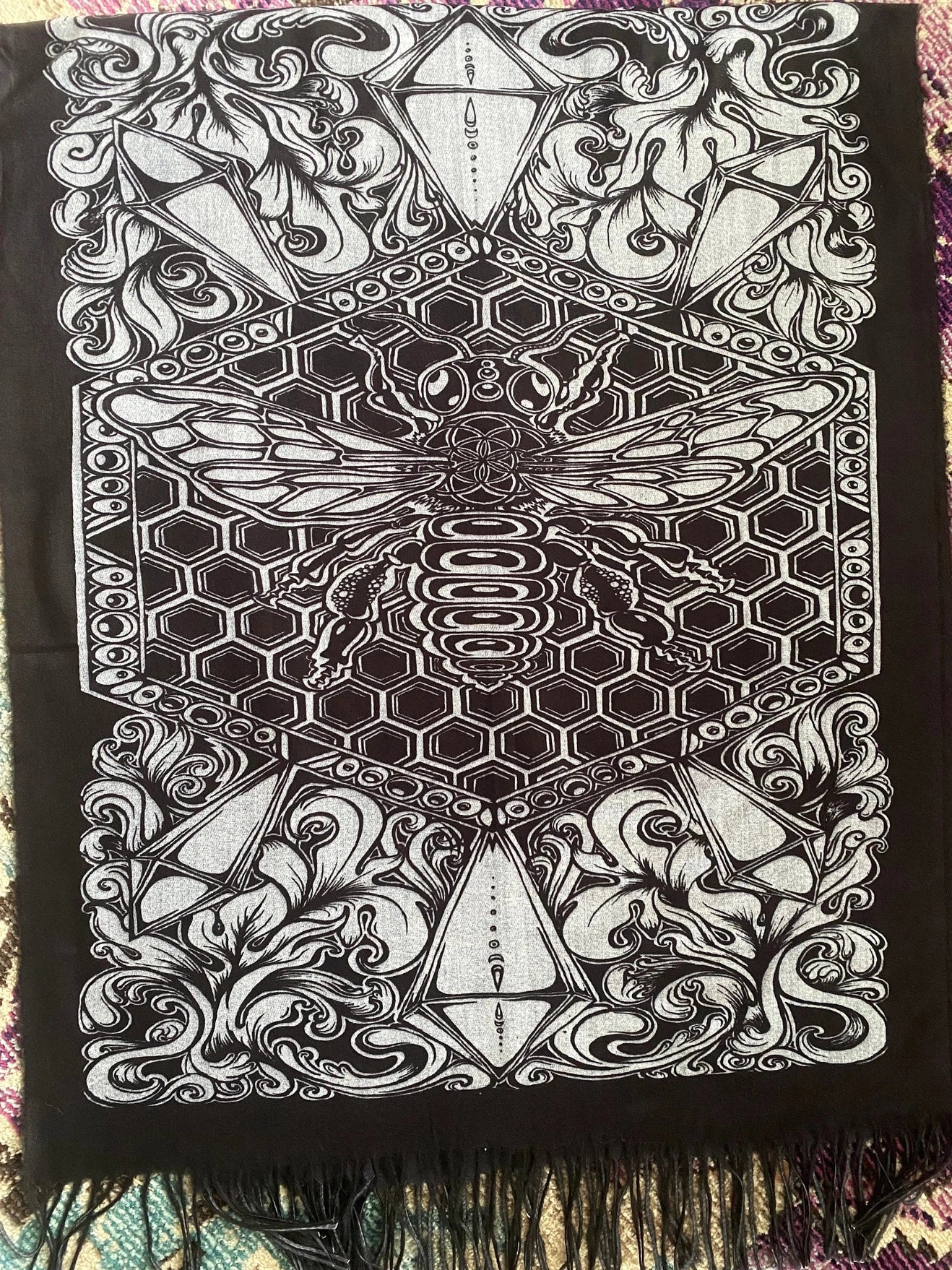 Hives Mind Bee Pashmina