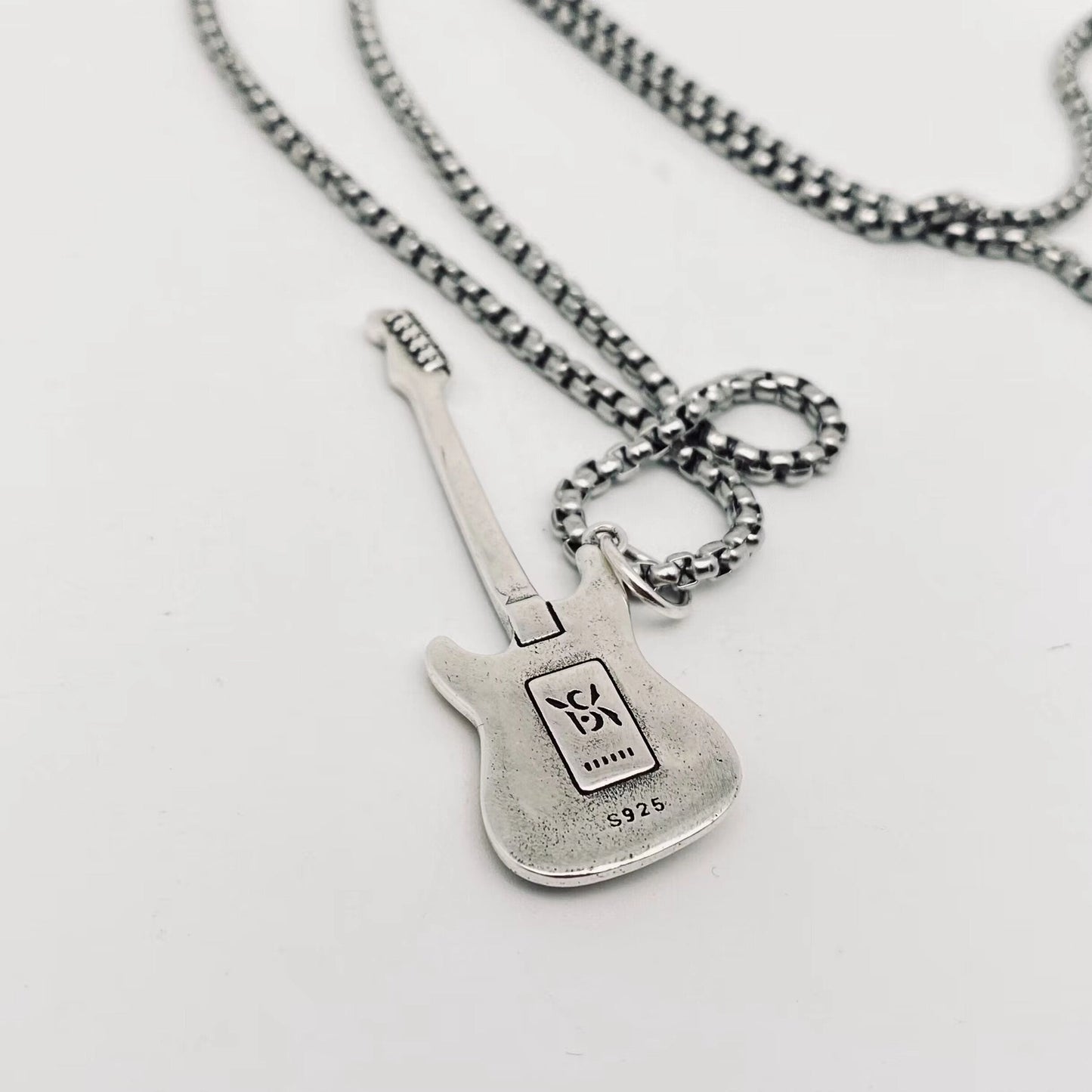 Rock Style Electric Guitar Pendant Necklace