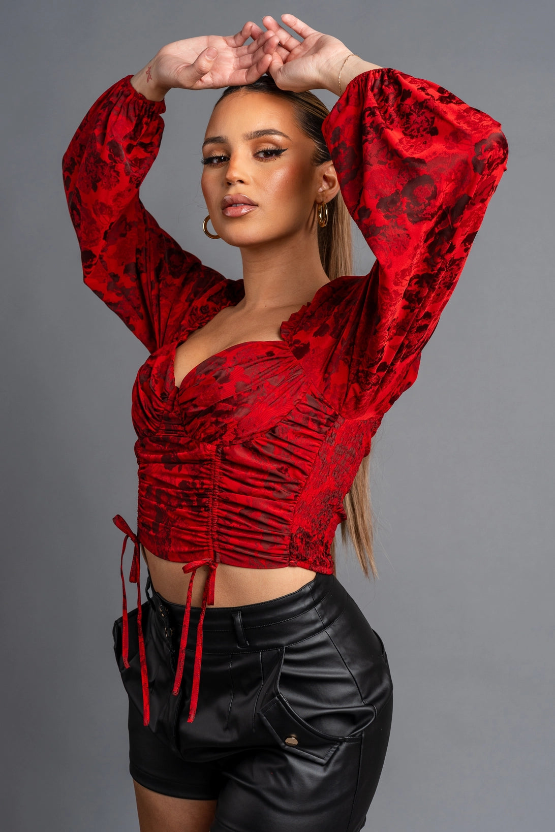 Floral Sweetheart Smocked Back Cropped Top